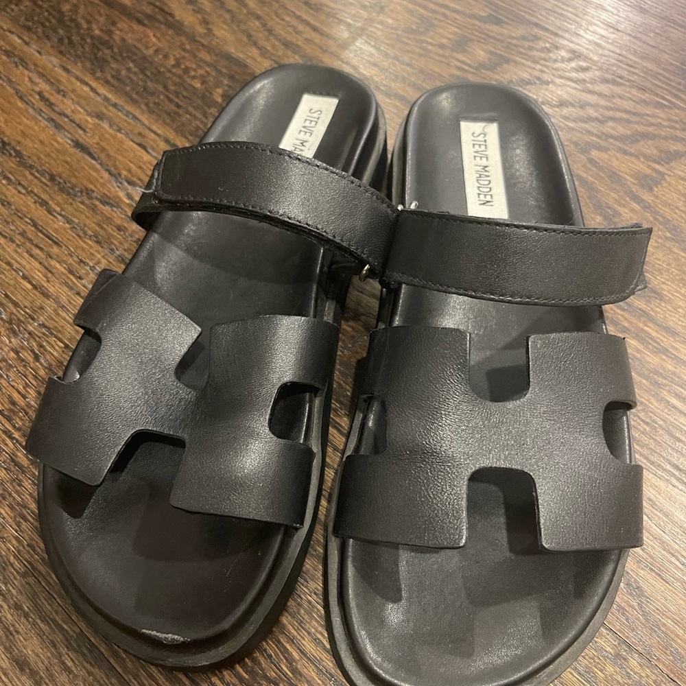 STEVE MADDEN Mayven black leather sandals